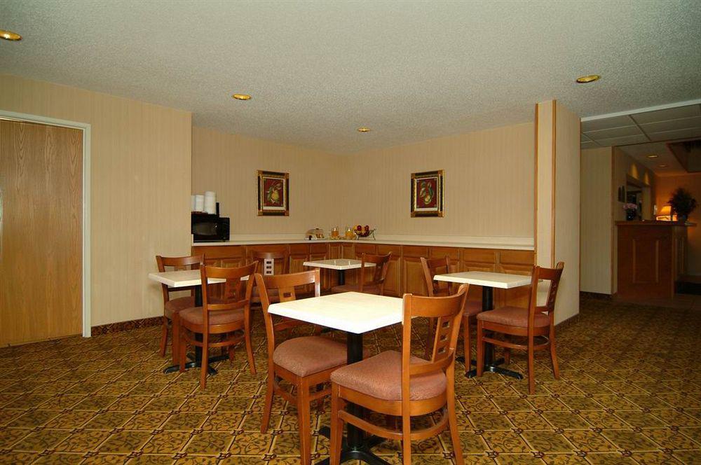 Mainstay Suites Cedar Rapids North - Marion Eksteriør bilde